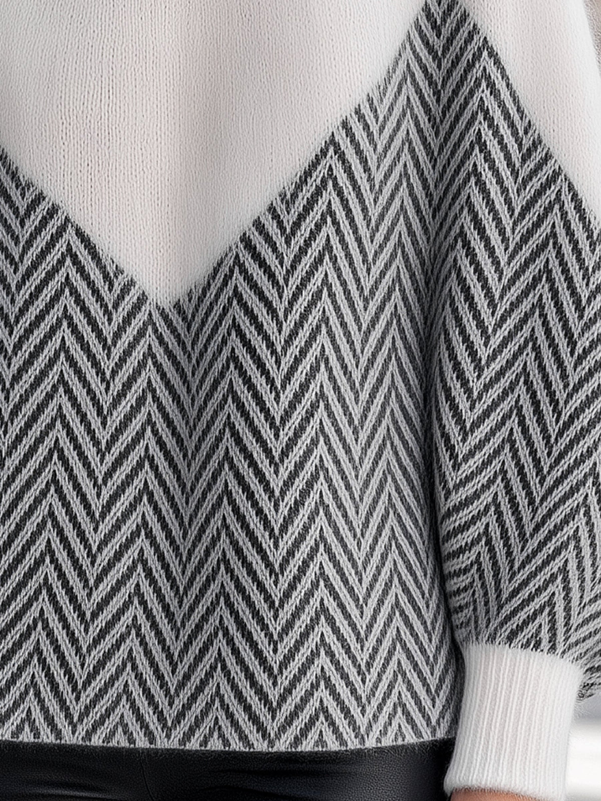 Women's Chevron Color-Block Turtleneck Sweater | Cozy Knit Pullover