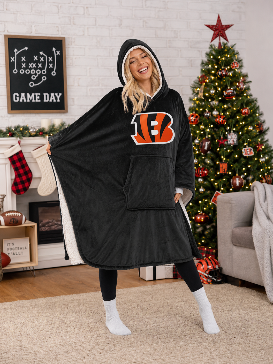 🌸🔥New Arrival🛌Wearable Hooded Blanket with Logo Patch, 60" x 80"🧶